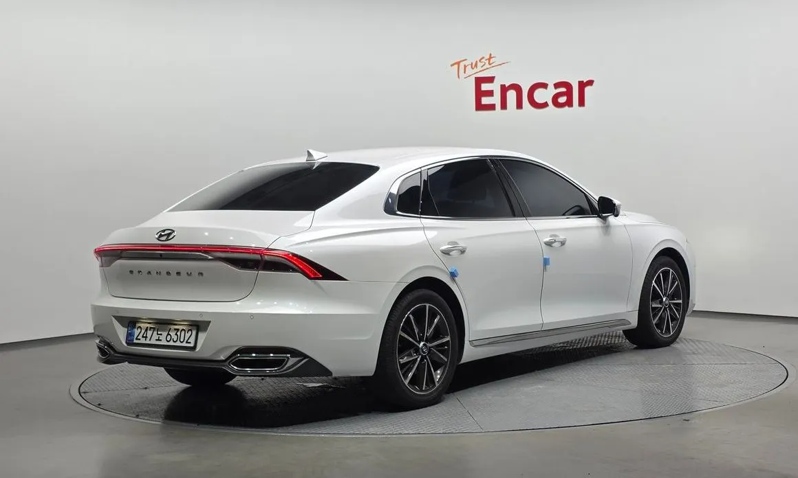 Hyundai Grandeur 2022 из KR, фото 4