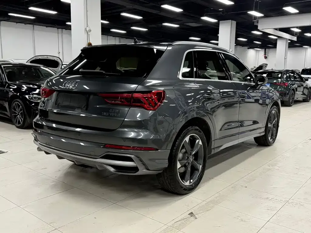 Audi Q3 — фото 8