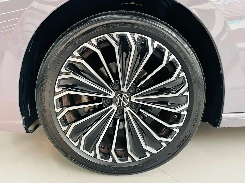 Volkswagen Passat — фото 7