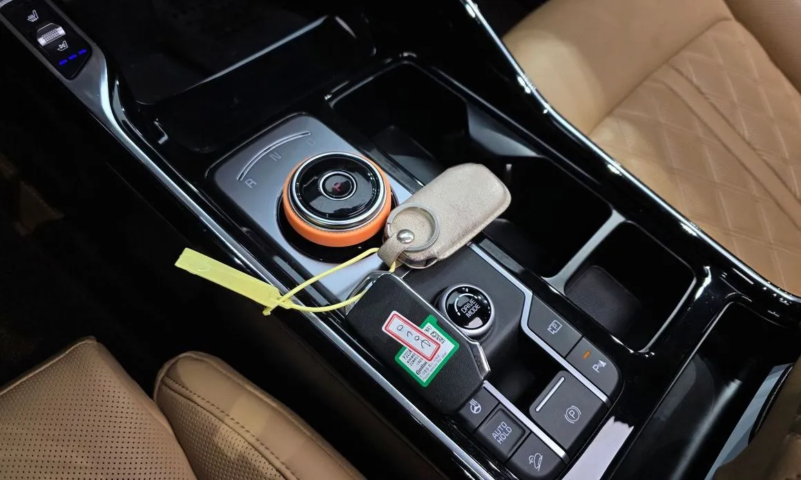 Kia Sorento — фото 9