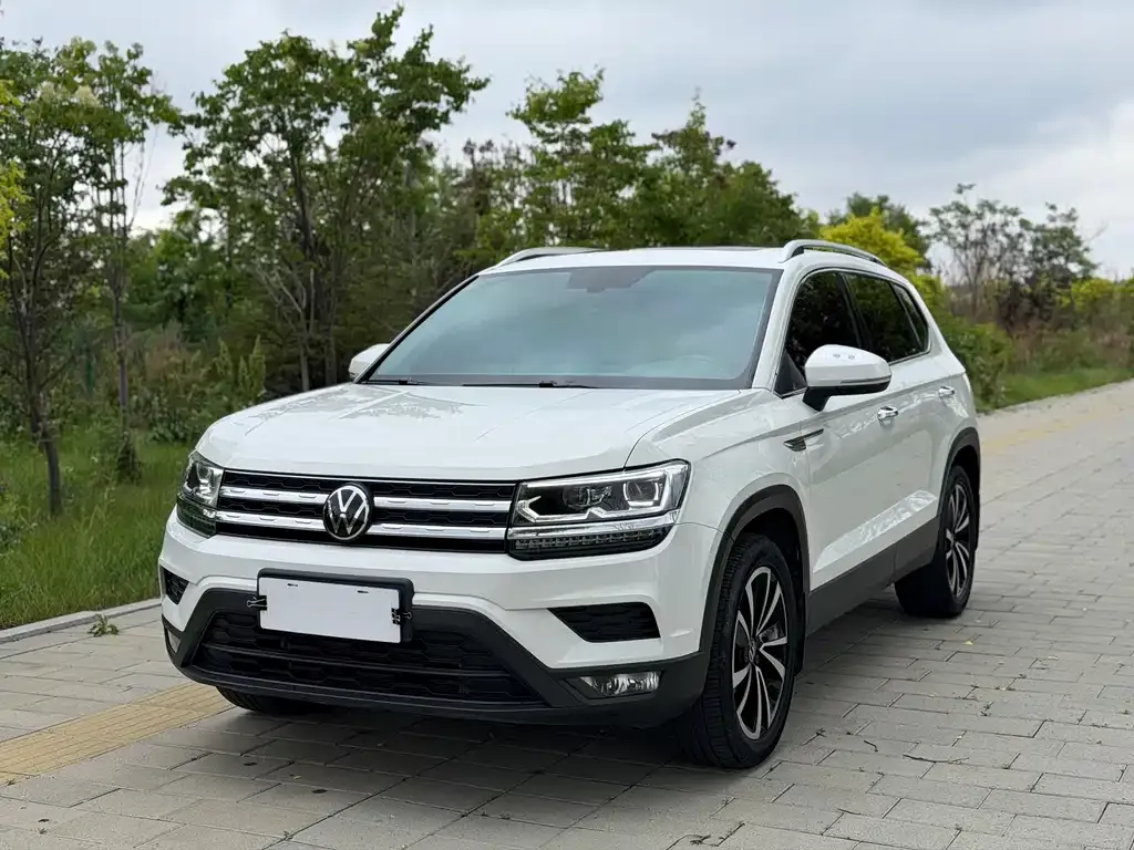Volkswagen Tharu — фото 1