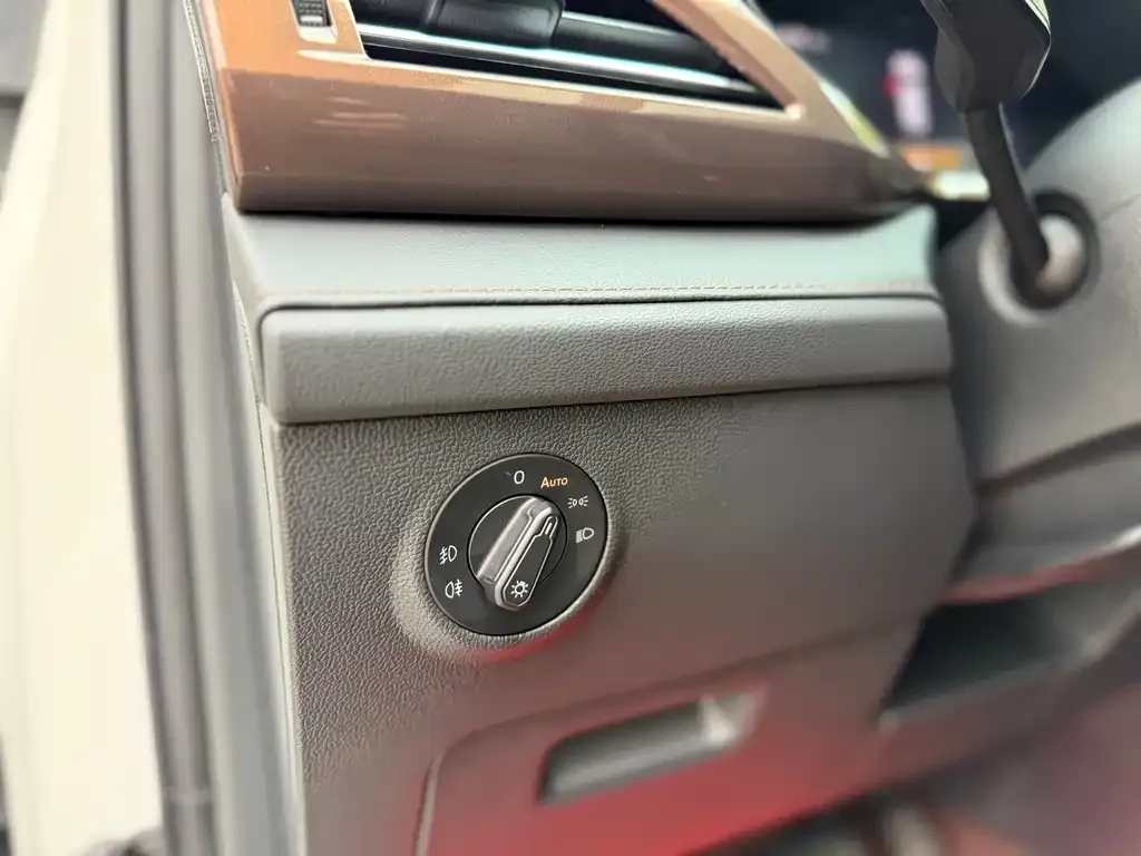 Volkswagen Tharu — фото 3