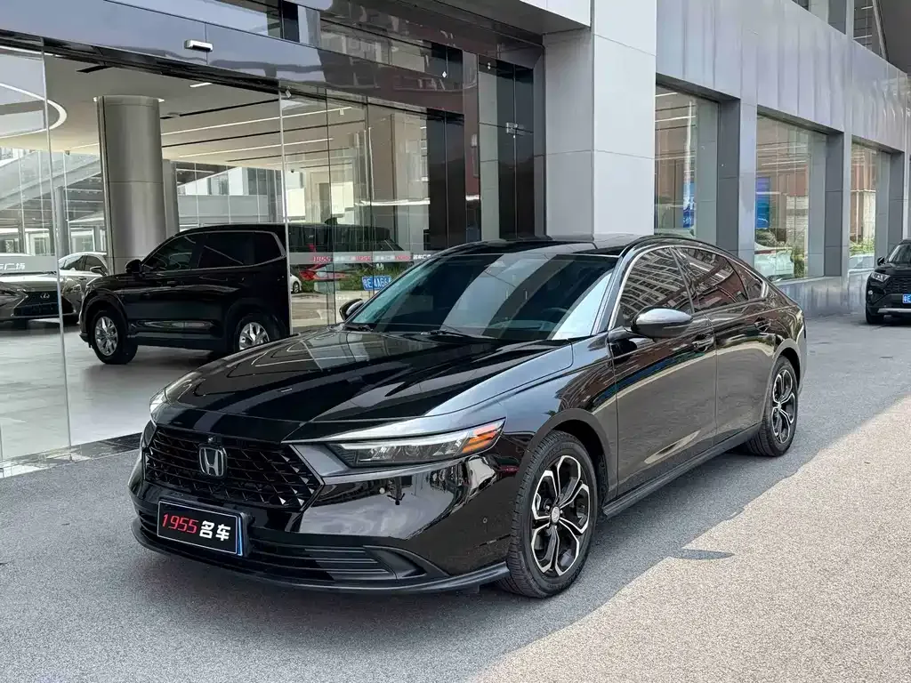 Honda Accord — фото 1