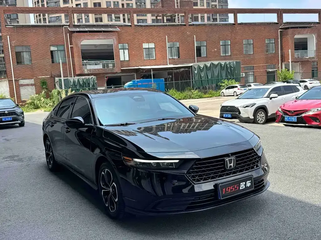 Honda Accord — фото 8