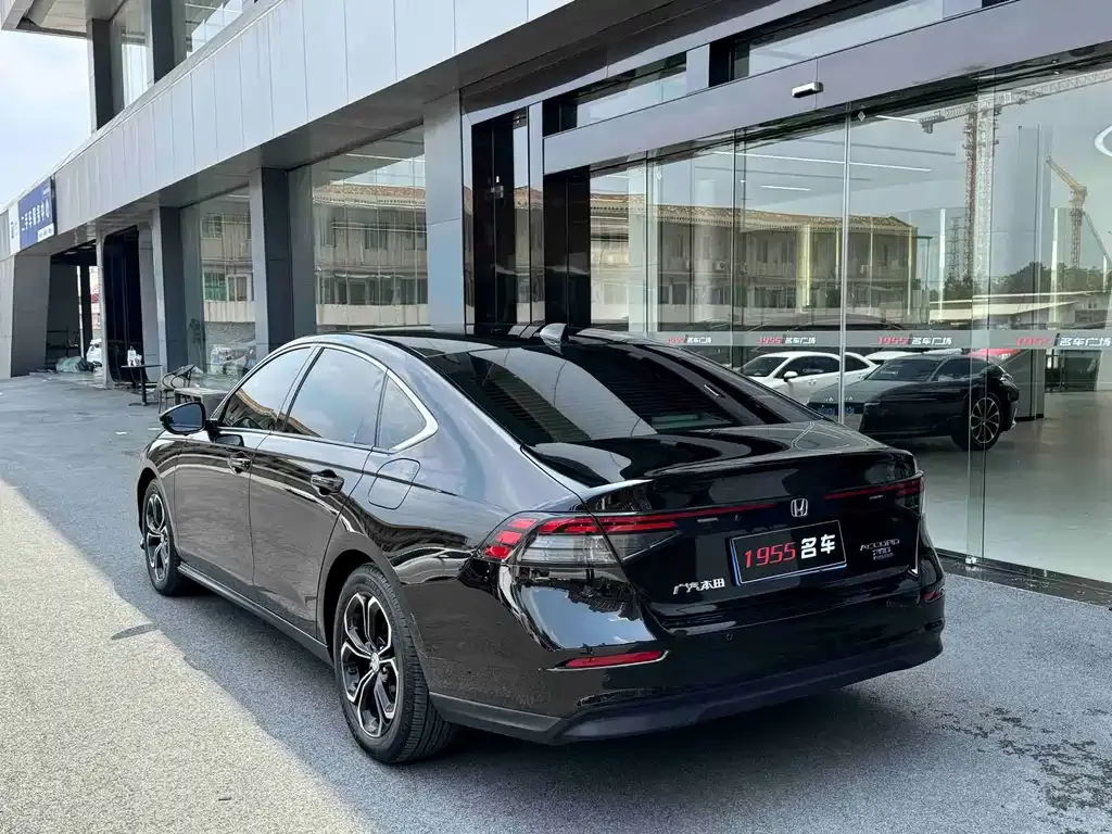 Honda Accord — фото 6