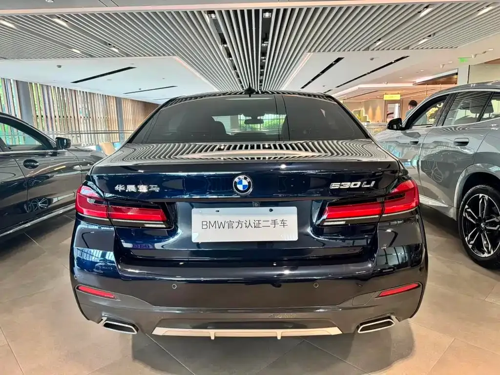 BMW 5 Series — фото 10