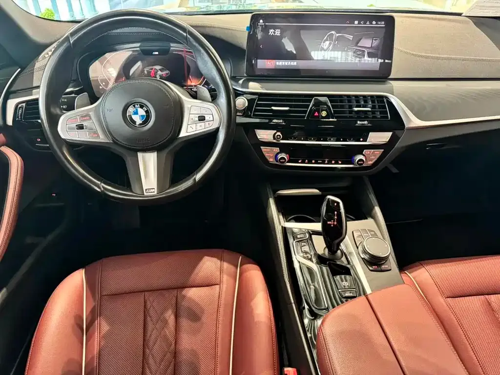 BMW 5 Series — фото 3