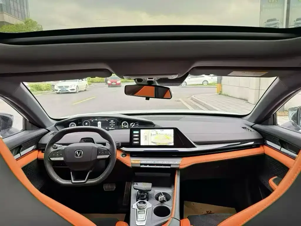 Changan UNI-V — фото 2