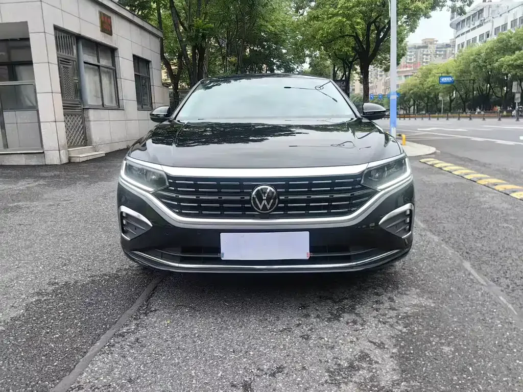 Volkswagen Passat — фото 5
