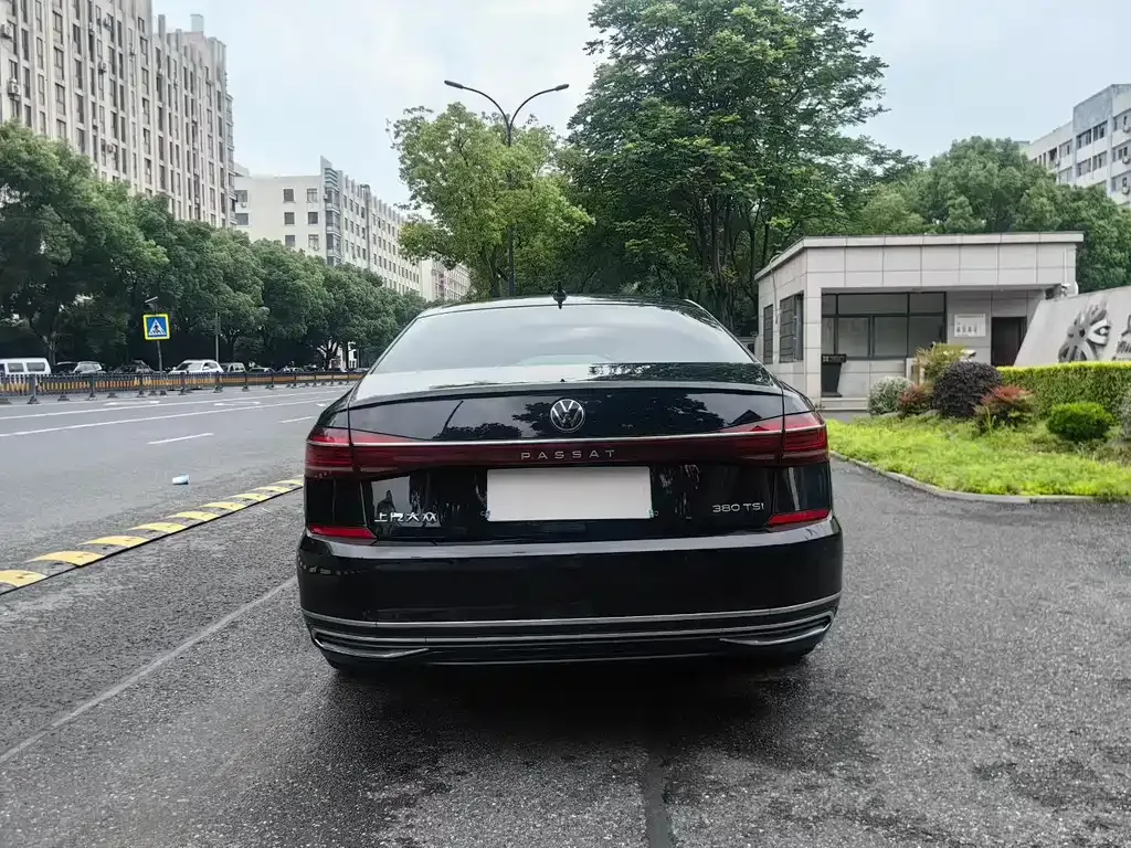 Volkswagen Passat — фото 9
