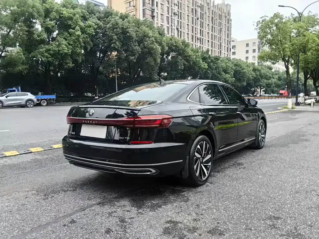 Volkswagen Passat — фото 3