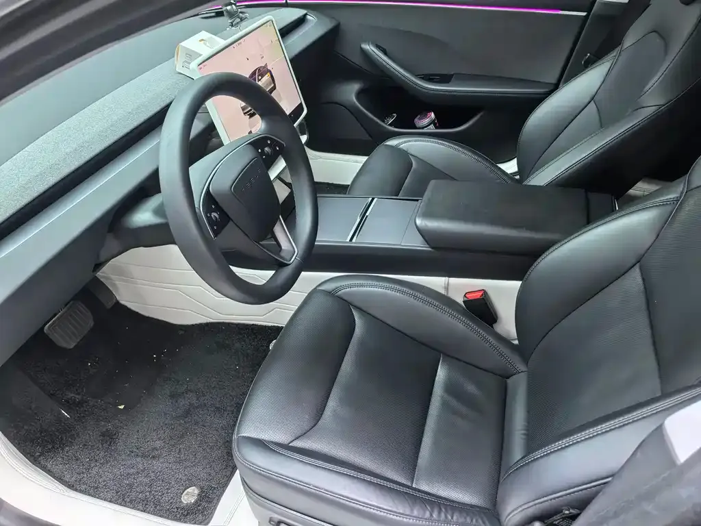 Tesla Model 3 — фото 4