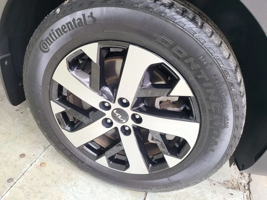 Kia Sorento 2023 из KR, фото 2