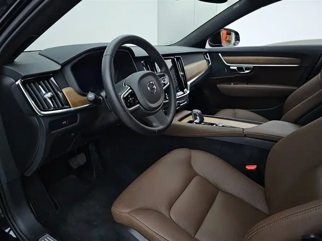 Volvo S90 — фото 7