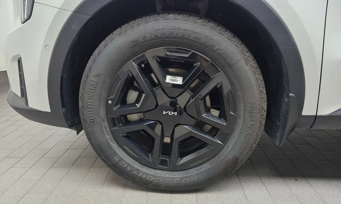 Kia Sorento — фото 5