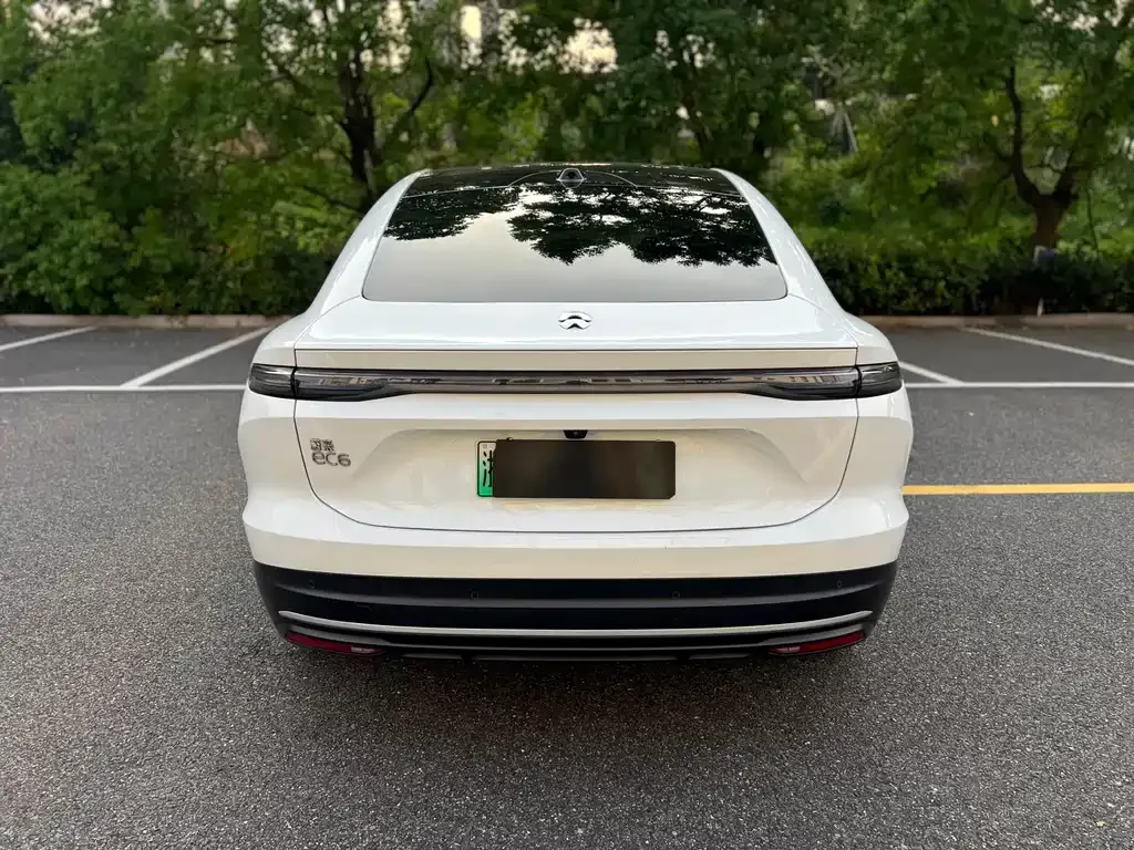 NIO EC6 — фото 9