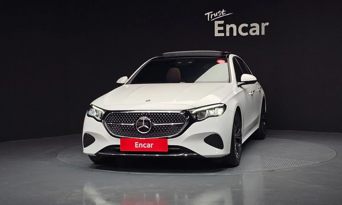 Mercedes-Benz E-Class — фото 9