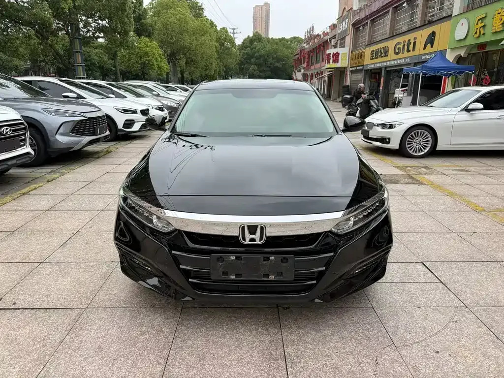 Honda Accord — фото 4