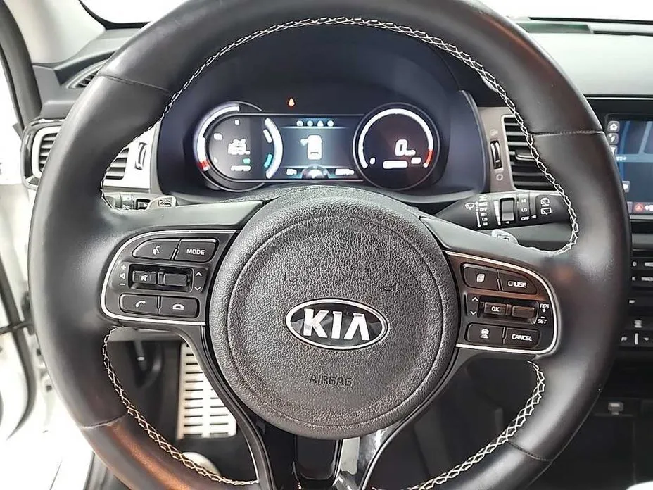 Kia Niro 2021 из KR, фото 10