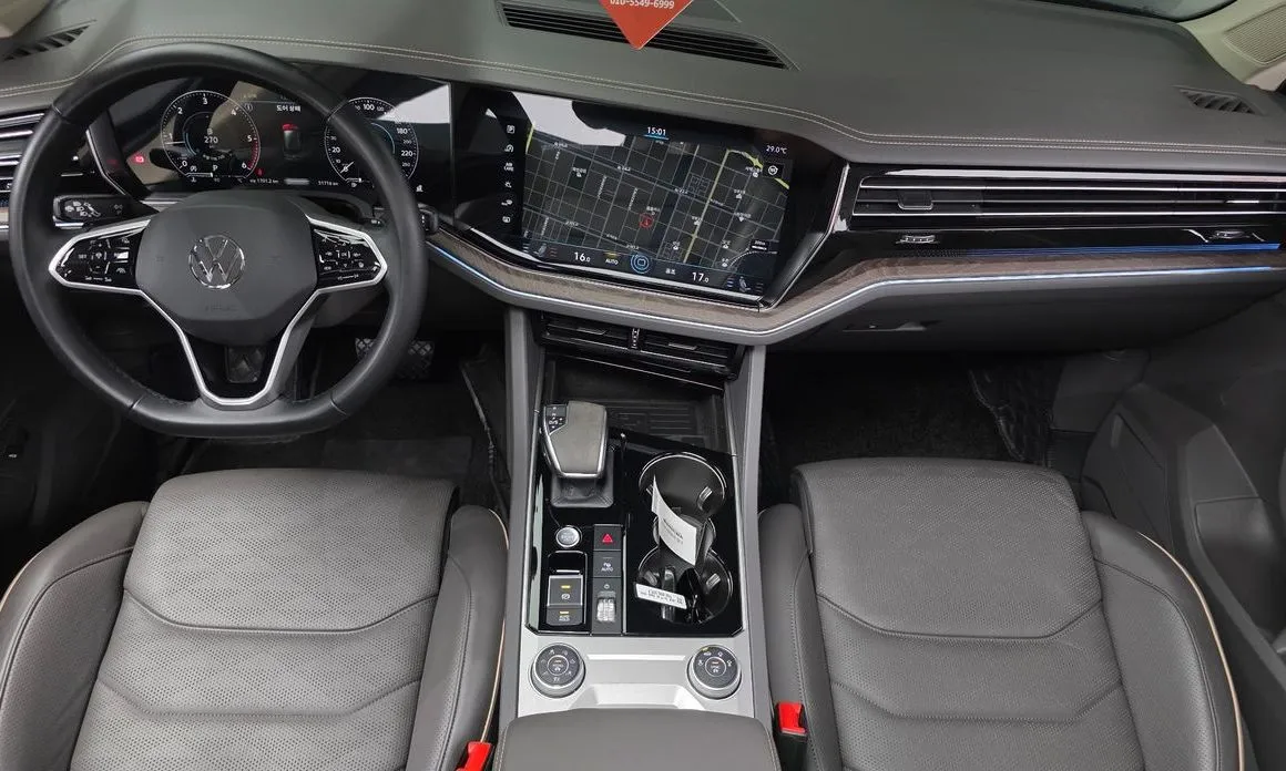 Volkswagen Touareg 2023 из KR, фото 10