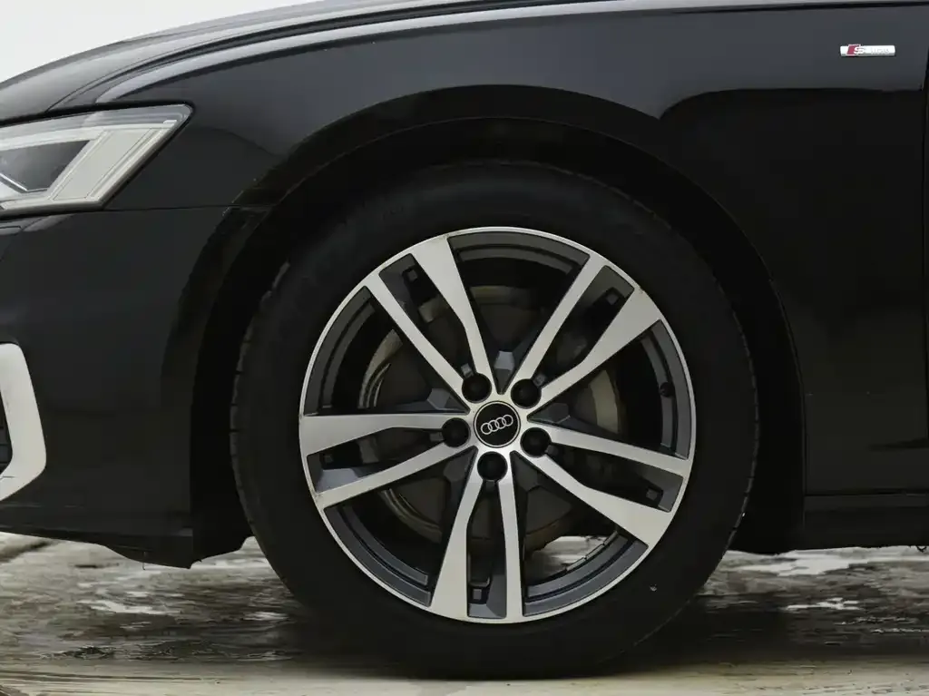Audi A6L — фото 2