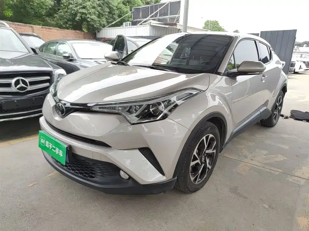 Toyota C-HR — фото 6