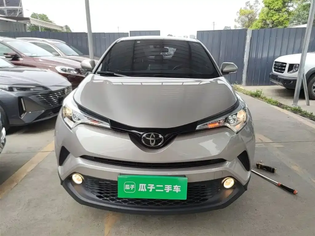 Toyota C-HR — фото 7