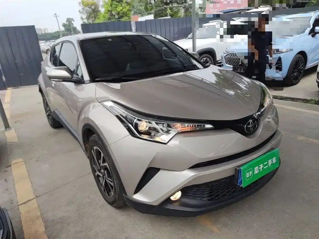 Toyota C-HR — фото 4