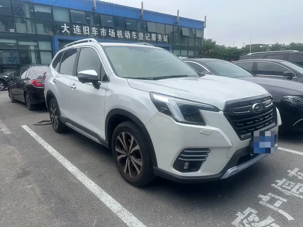 Subaru Forester — фото 4