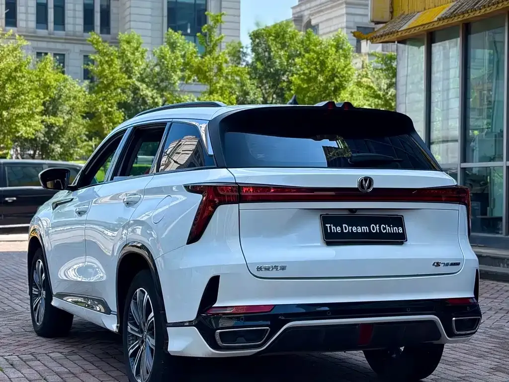 Changan CS75PLUS — фото 3
