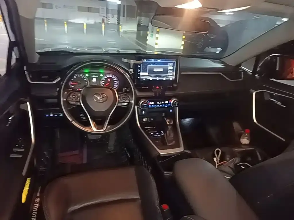 Toyota Wildlander — фото 10