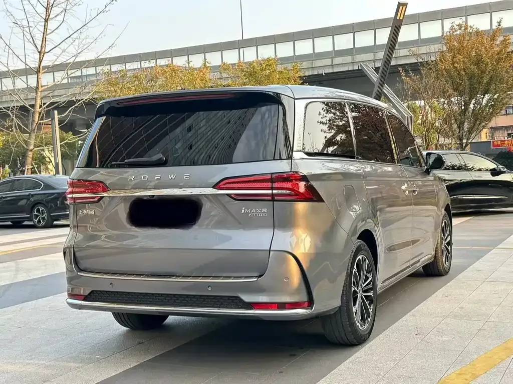 Roewe iMAX8 2023 из CN, фото 9