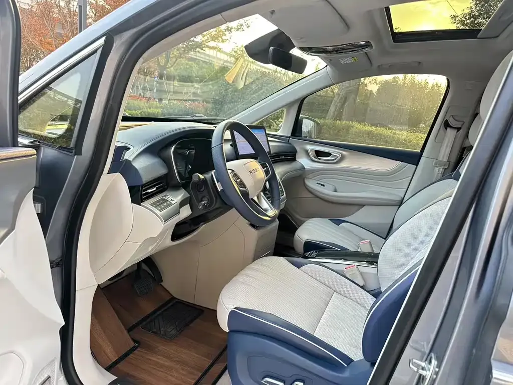Roewe iMAX8 2023 из CN, фото 7
