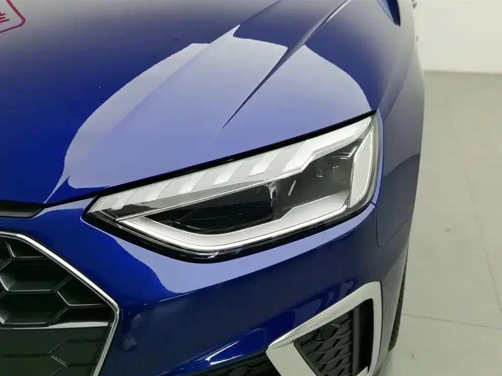 Audi A4L 2021 из CN, фото 8