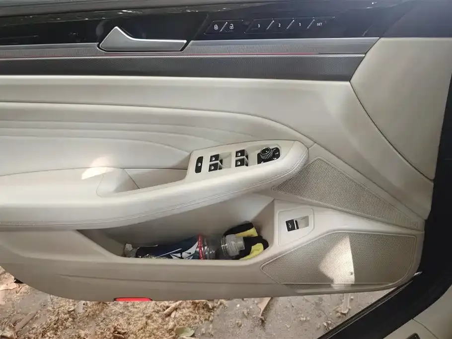 Volkswagen Phideon 2021 из CN, фото 5