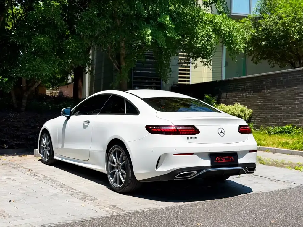 Mercedes-Benz E-Class (Import) — фото 4