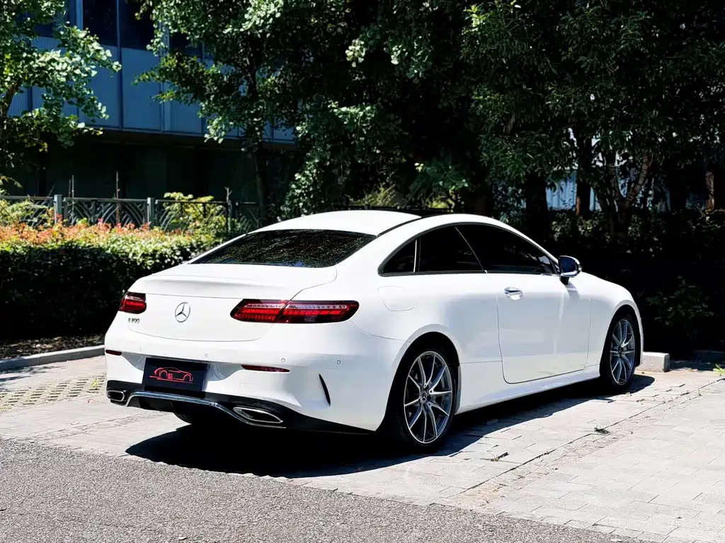 Mercedes-Benz E-Class (Import) — фото 7