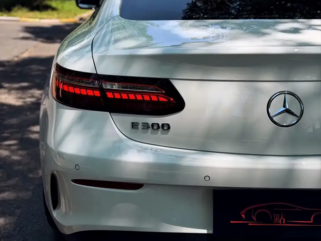 Mercedes-Benz E-Class (Import) — фото 2