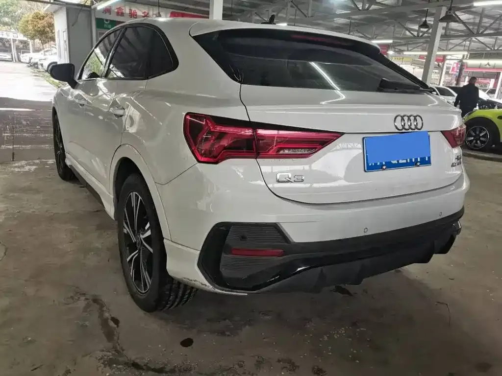 Audi Q3 Sportback — фото 7
