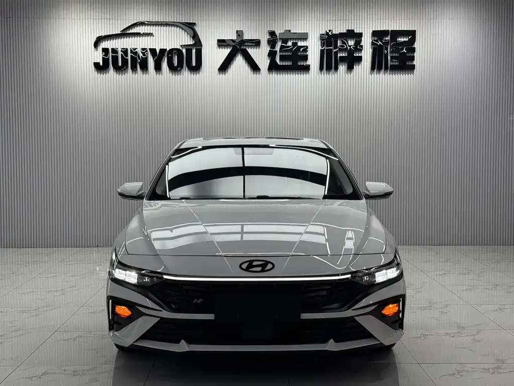 Hyundai Elantra — фото 5