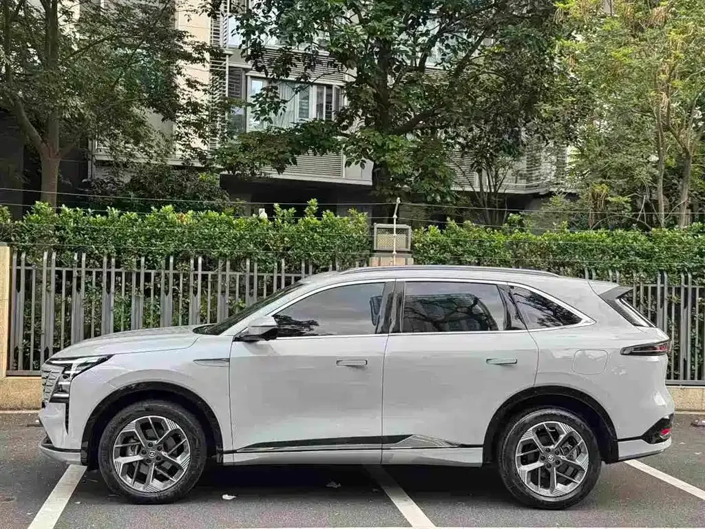 Changan CS75PLUS — фото 10