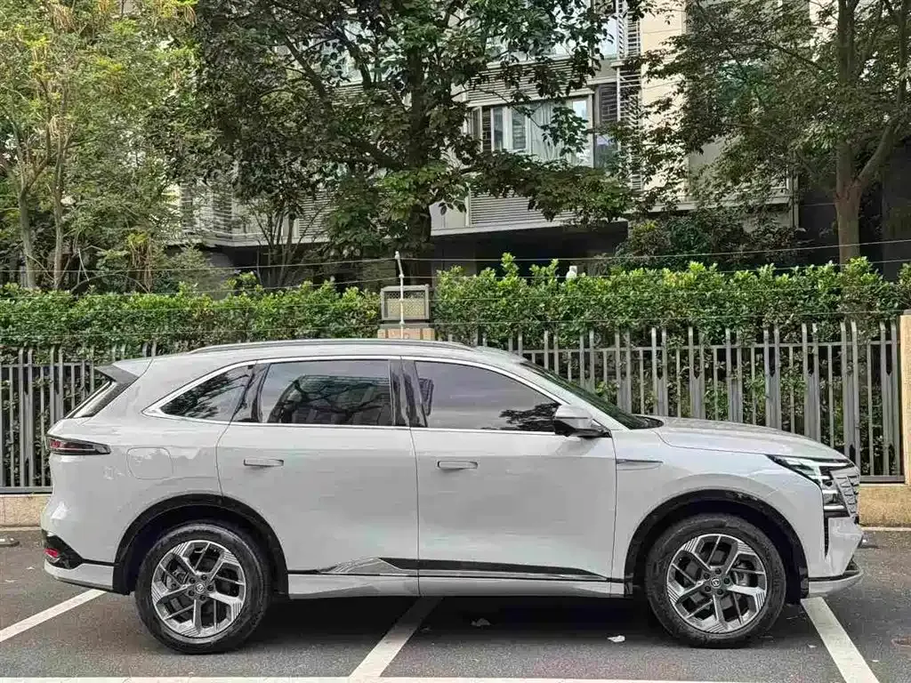 Changan CS75PLUS — фото 3