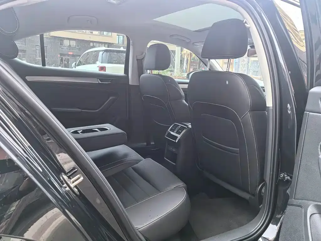 Skoda Superb — фото 3