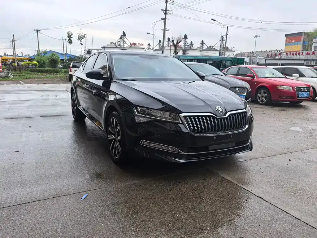 Skoda Superb — фото 6