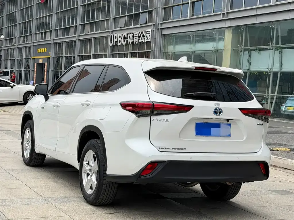 Toyota Highlander — фото 2