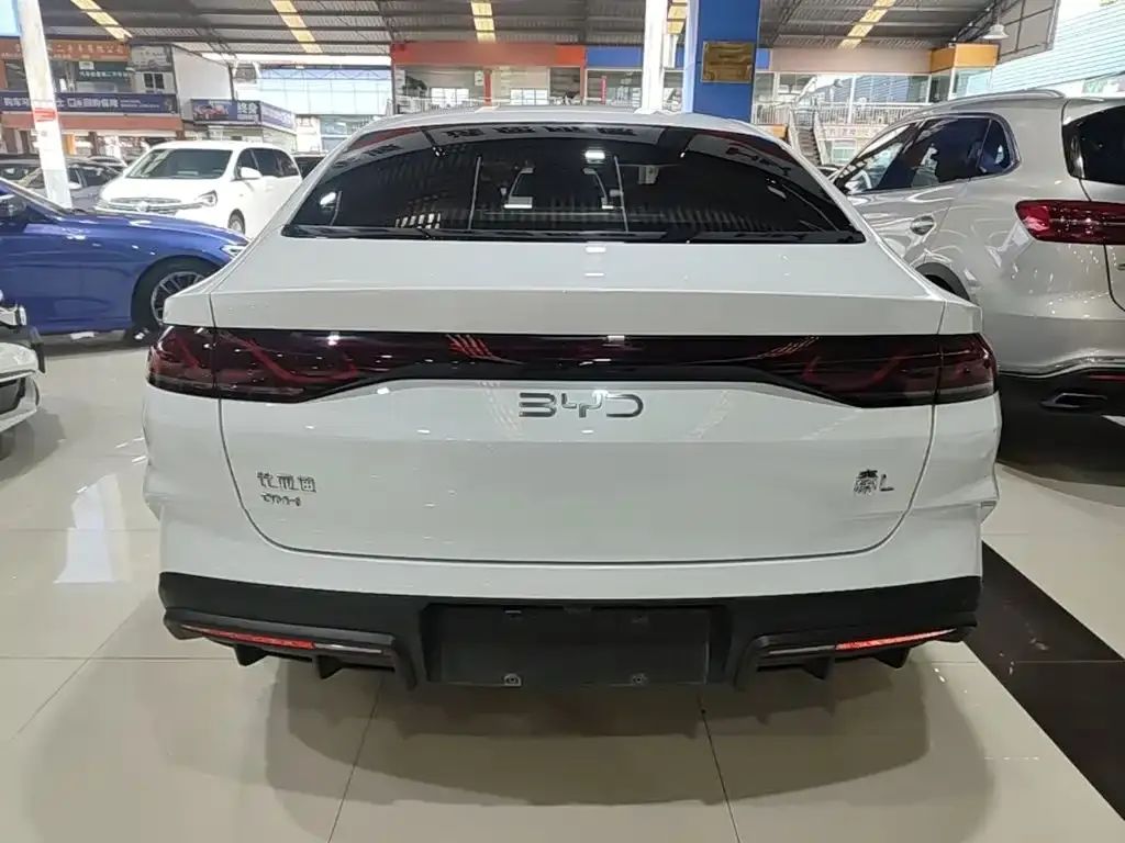 BYD Qin L — фото 8