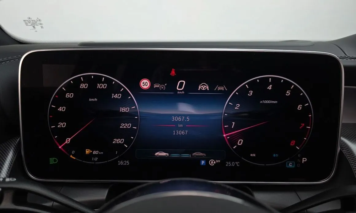 Mercedes-Benz GLC-Class 2025 из KR, фото 2