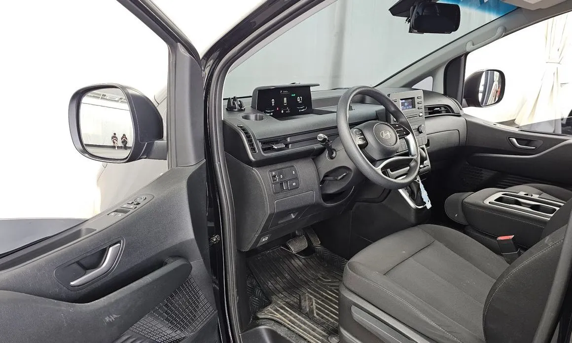 Hyundai Staria 2025 из KR, фото 4
