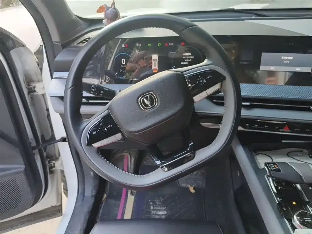 Changan CS75PLUS — фото 10