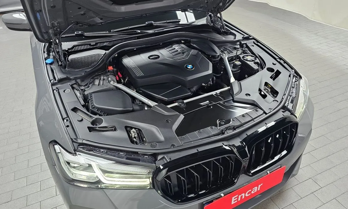 BMW 5-Series 2022 из KR, фото 9